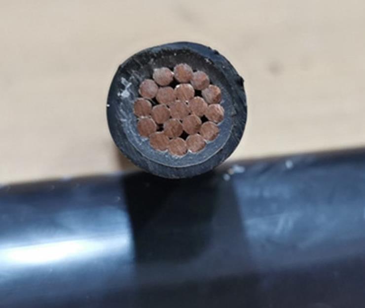 萬(wàn)瑞通電纜塑料生產(chǎn)中表面結塊的原因是什么